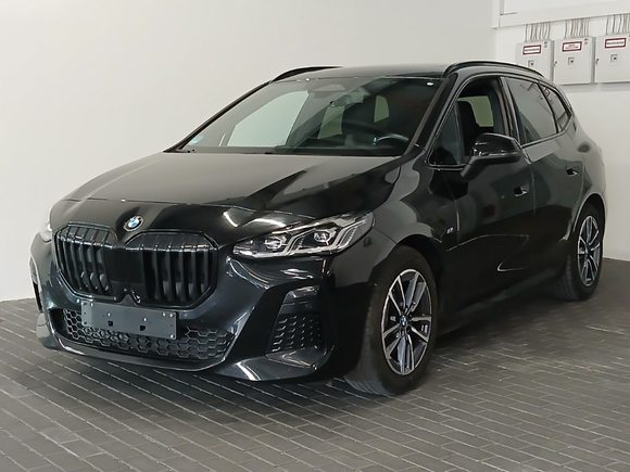 Pogled od napred levo