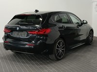 Vue de l’arrière droit