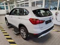 Vista traseira esquerda