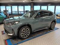 Pogled od napred levo