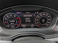 Pohled na přístrojovou desku