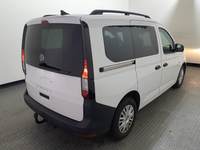 Pogled od pozadi desno