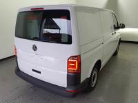 Pogled od pozadi desno