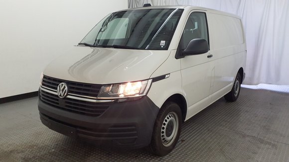 Pogled od napred levo