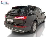 Skats no labās puses aizmugurē