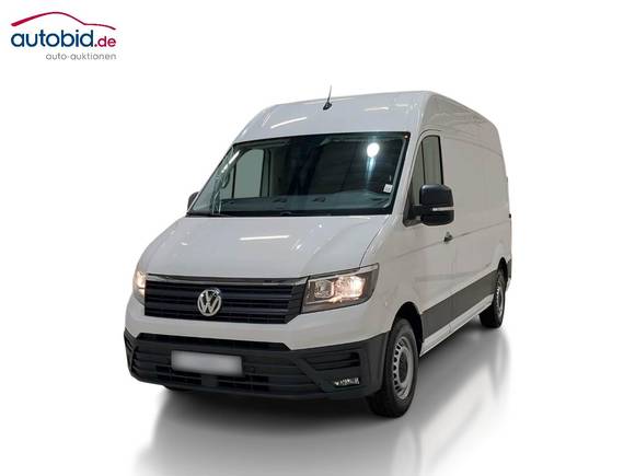 Skats no kreisās puses priekšā