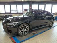 Pogled od napred levo