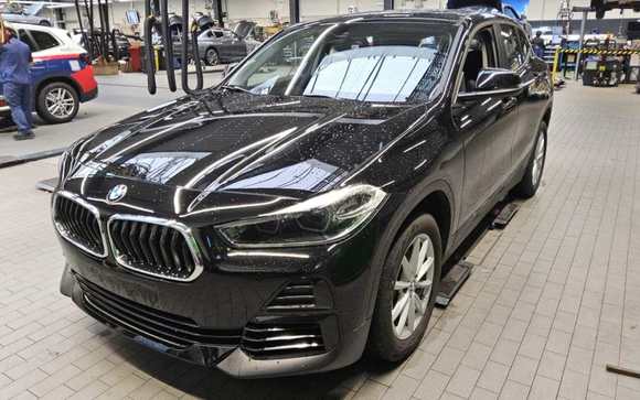 Pogled od napred levo