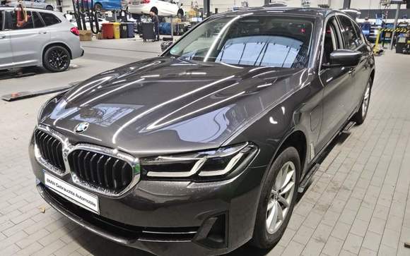 Pogled od napred levo