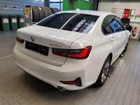 Pogled od pozadi desno