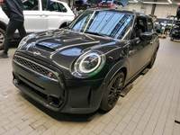 Pogled od napred levo