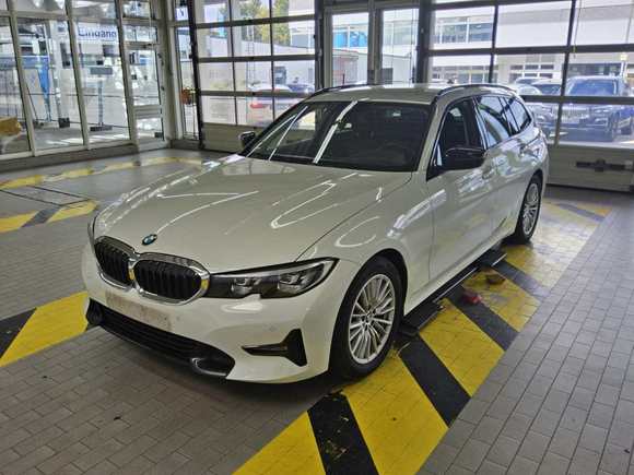 Pogled od napred levo