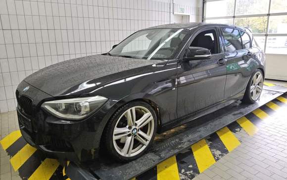 Pogled od napred levo