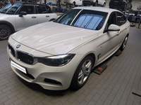 Pogled od napred levo