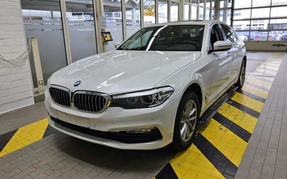 Pogled od napred levo