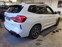 Pogled od pozadi desno