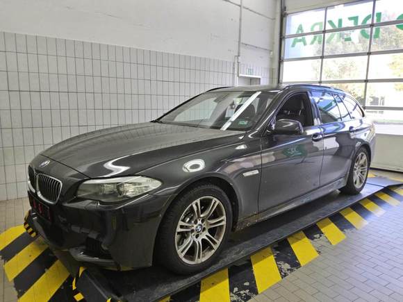 Pogled od napred levo