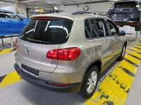 Pogled od pozadi desno