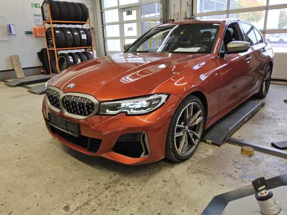 Pogled od napred levo