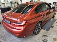 Pogled od pozadi desno