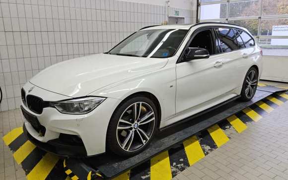 Pogled od napred levo