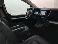 Вид на салон