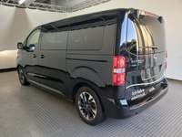 Вид сзади слева