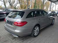 Widok z tyłu po stronie prawej