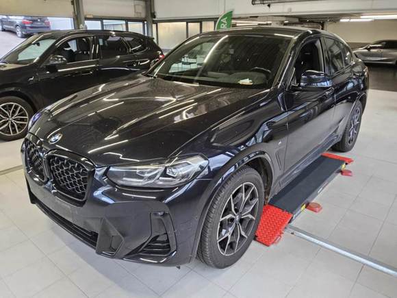 Pogled od napred levo