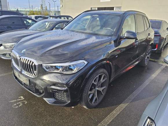 Pogled od napred levo