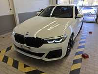 Vista dianteira esquerda