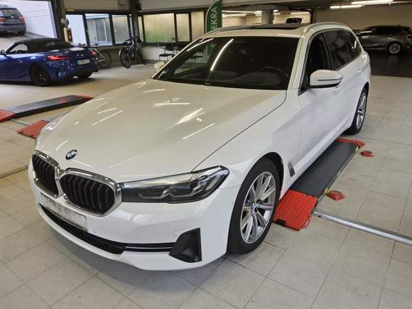 Pogled od napred levo