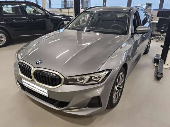 Pogled od napred levo