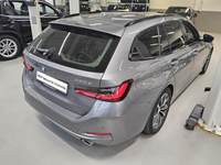 Pogled od pozadi desno