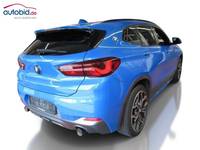 Pogled od pozadi desno