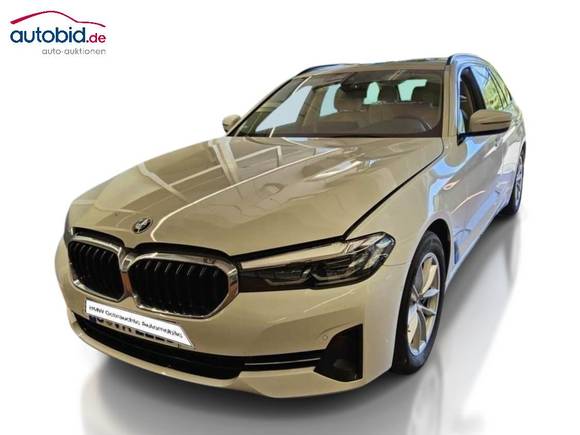 Pogled od napred levo