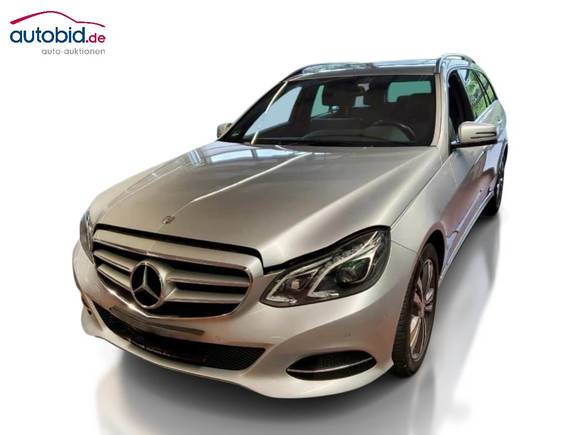 Pogled od napred levo