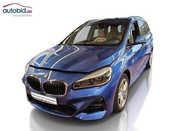 Pogled od napred levo