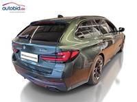 Pogled od pozadi desno