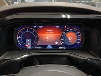 Pogled na kombinovani instrument