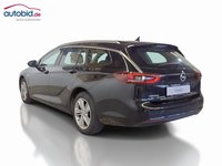 Vaade tagant vasakult