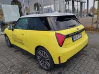 Widok z tyłu po stronie lewej