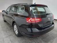 Vaade tagant vasakult