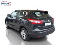 Vaade tagant vasakult