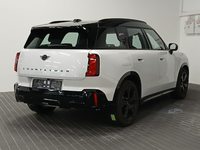 Pogled od pozadi desno