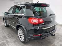 Вид сзади слева