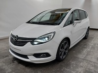 Pogled sprijeda lijevo