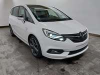 Pogled sprijeda desno