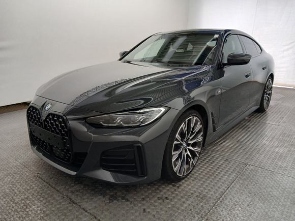 Pogled od napred levo