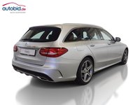 Pogled od pozadi desno